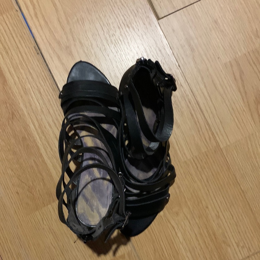 Se boutique heels